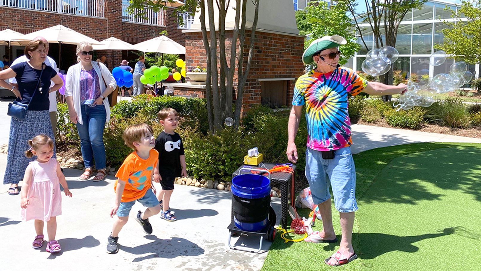 Residents of Windsor Run enjoy the freedom to pursue their interests and make new friends.