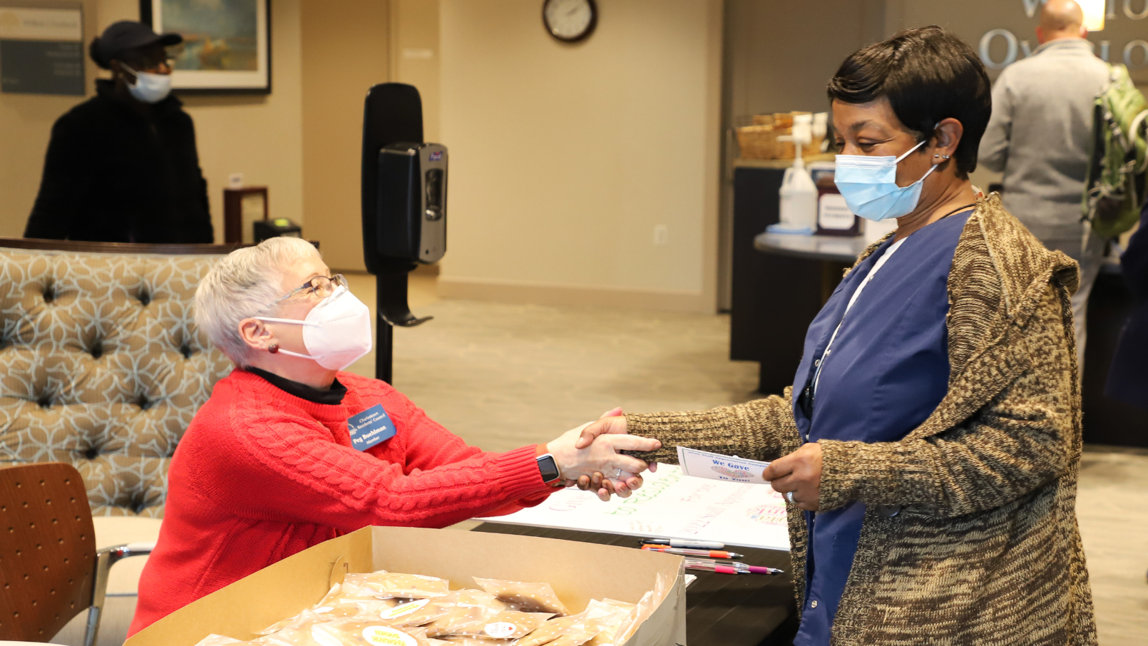 Residents contribute $320,000 to thank employees for their hard work Residents contribute $320,000 to thank employees for their hard work
