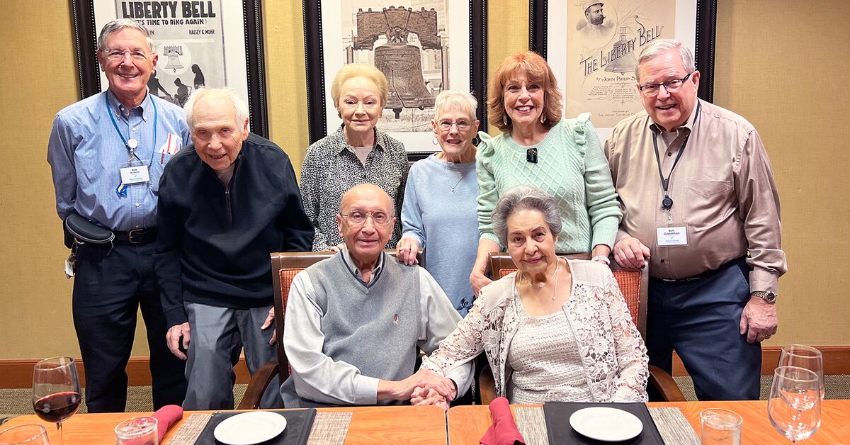 Maris Grove residents
