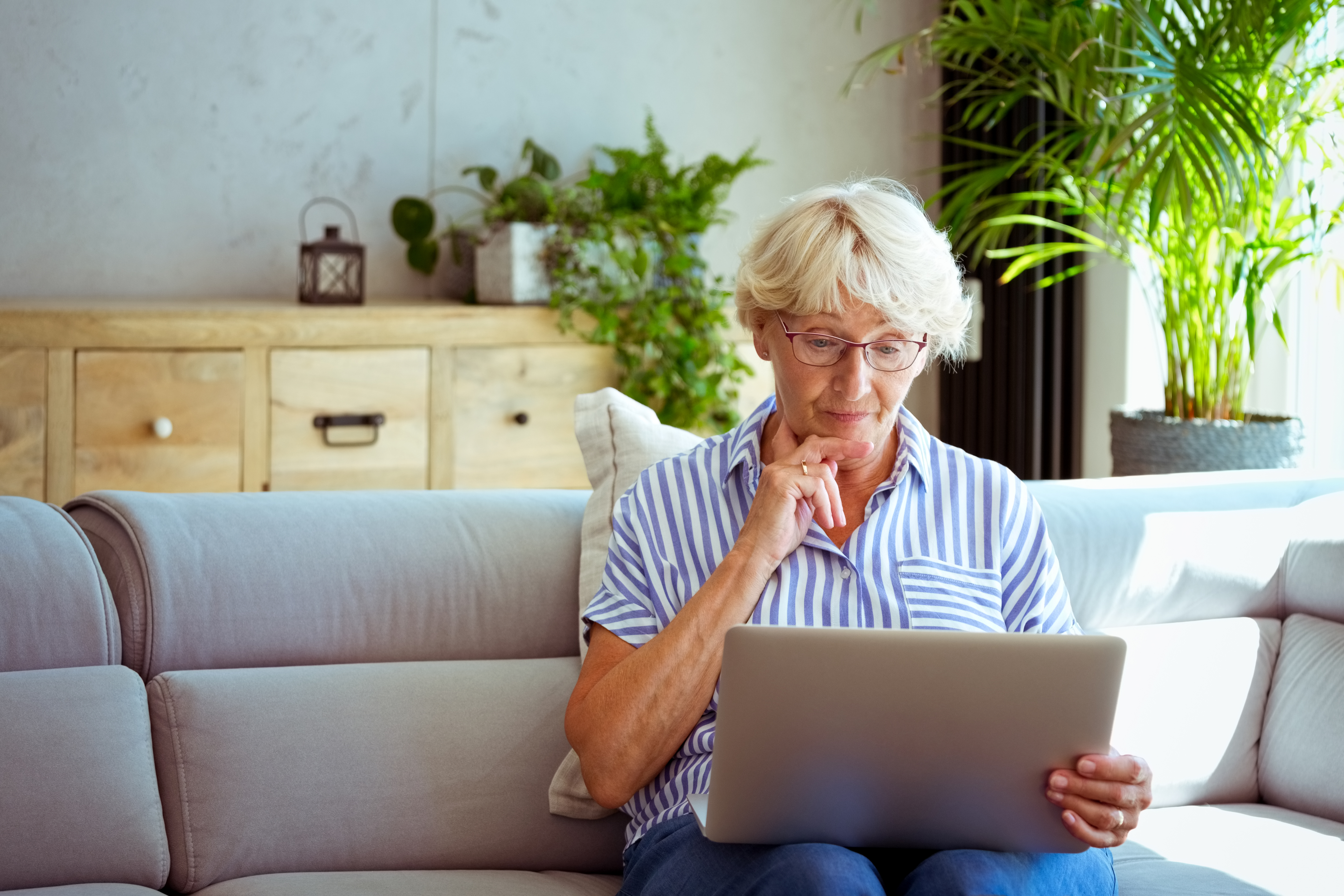 woman with laptop