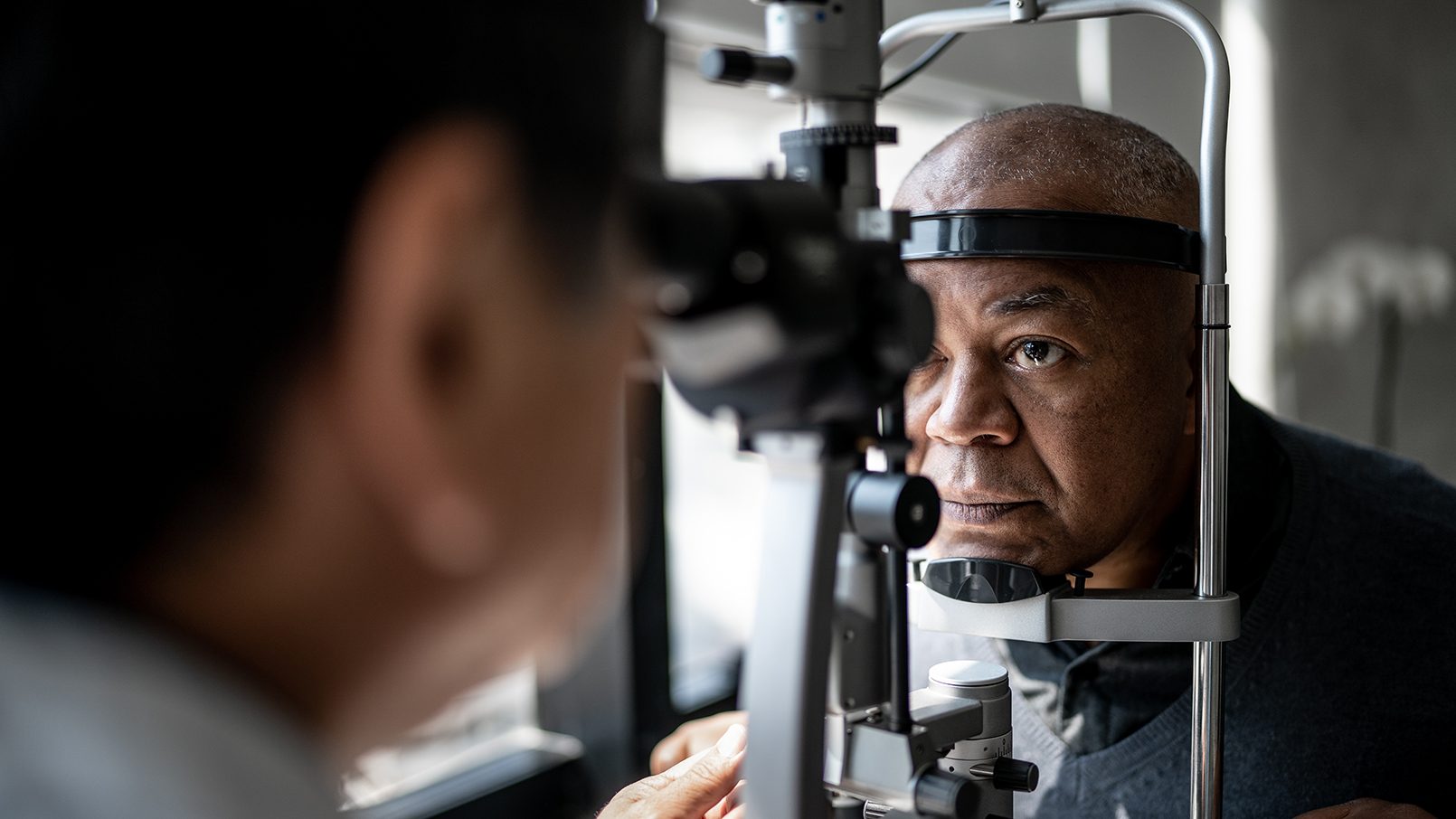 senior man at the eye doctor