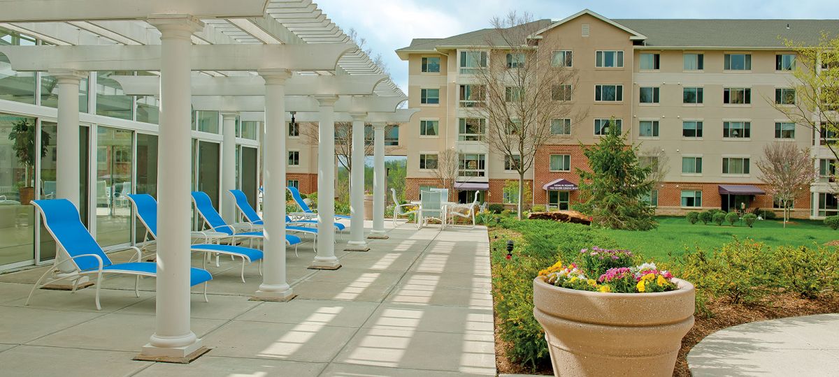 1610x906_MGC_EXT_4-2011_19_VL.jpg Poolside view of exterior Maris Grove building.