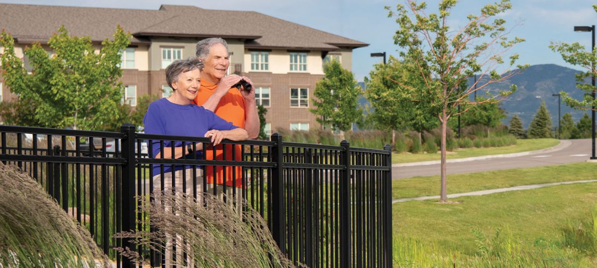 1610x906v2_WCD_6-2019_2144-0004_PH.jpg Couple enjoying the view on the Wind Crest campus.