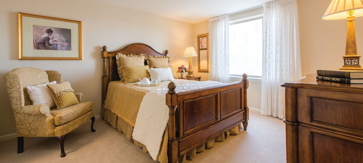 Image of a Fairmont bedroom.