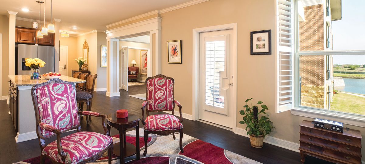 Image of the Zachary living room.