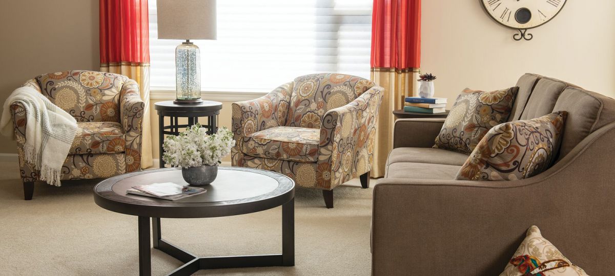 Image of the Williamsburg living room.