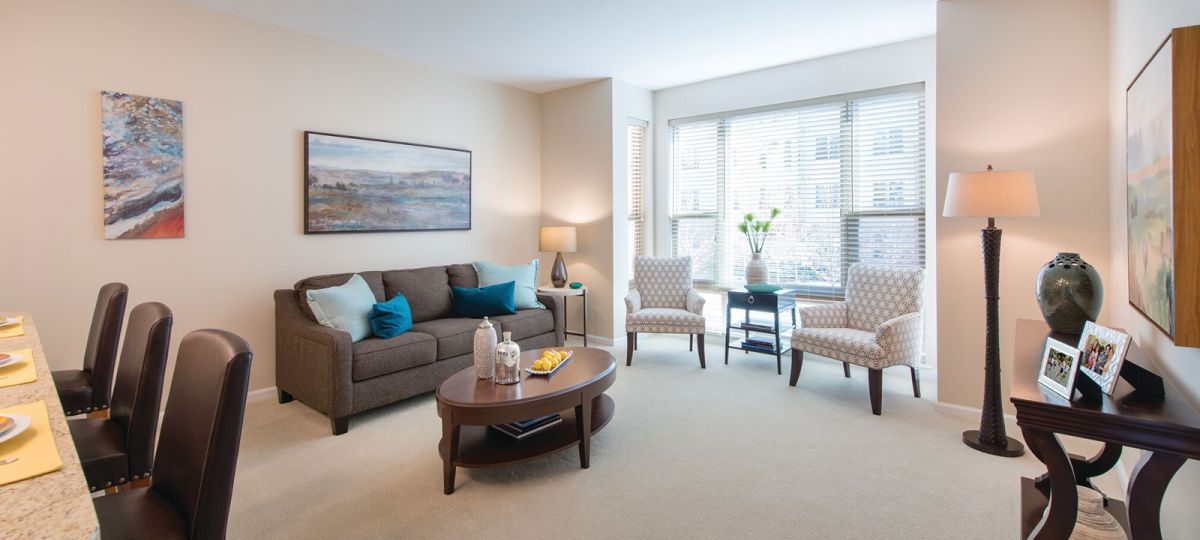 Image of the Flagstaff living and dining room.