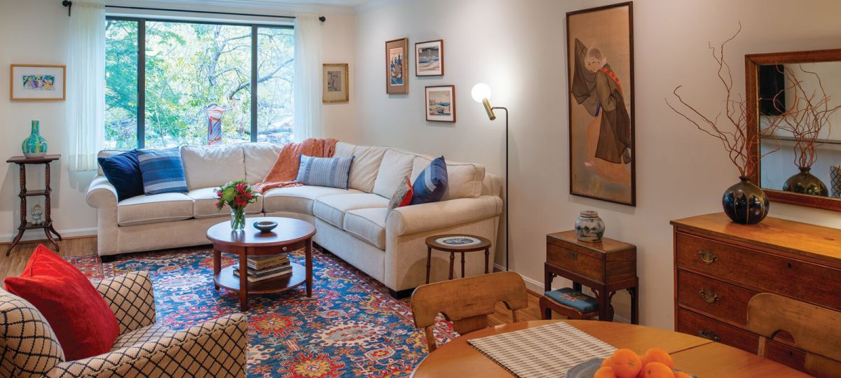 Image of the Lancaster living room.