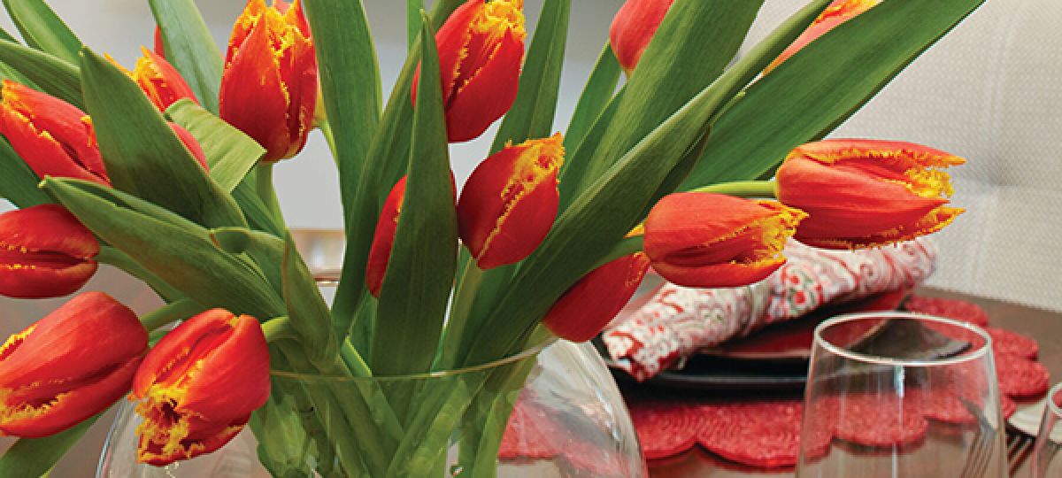 Flower vase on dining table