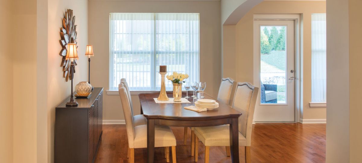 Dining room in apartment.