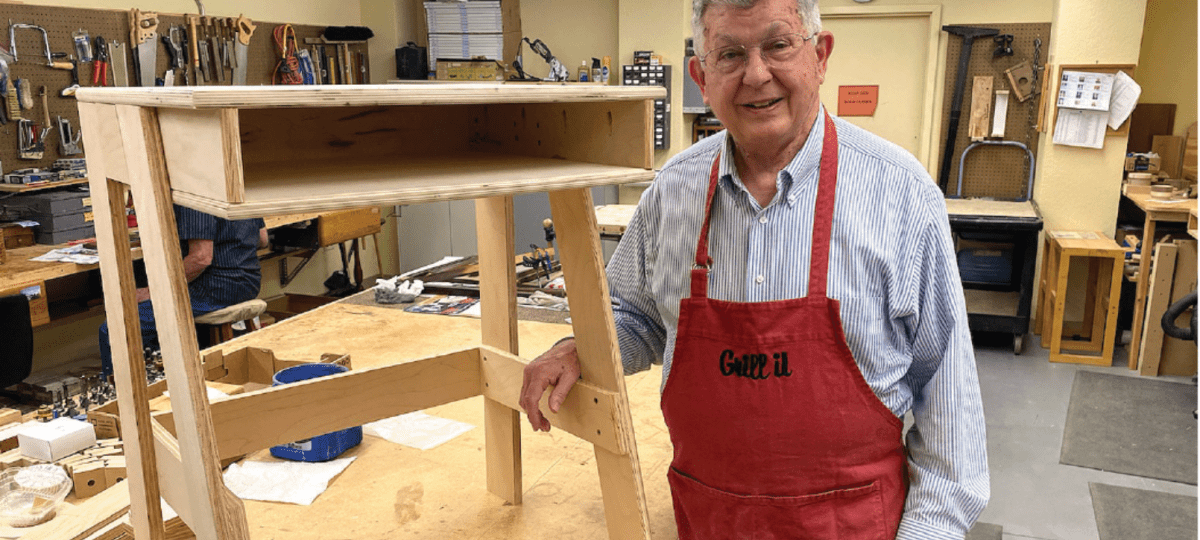 Making friends and birdhouses at Wind Crest Making friends and birdhouses at Wind Crest