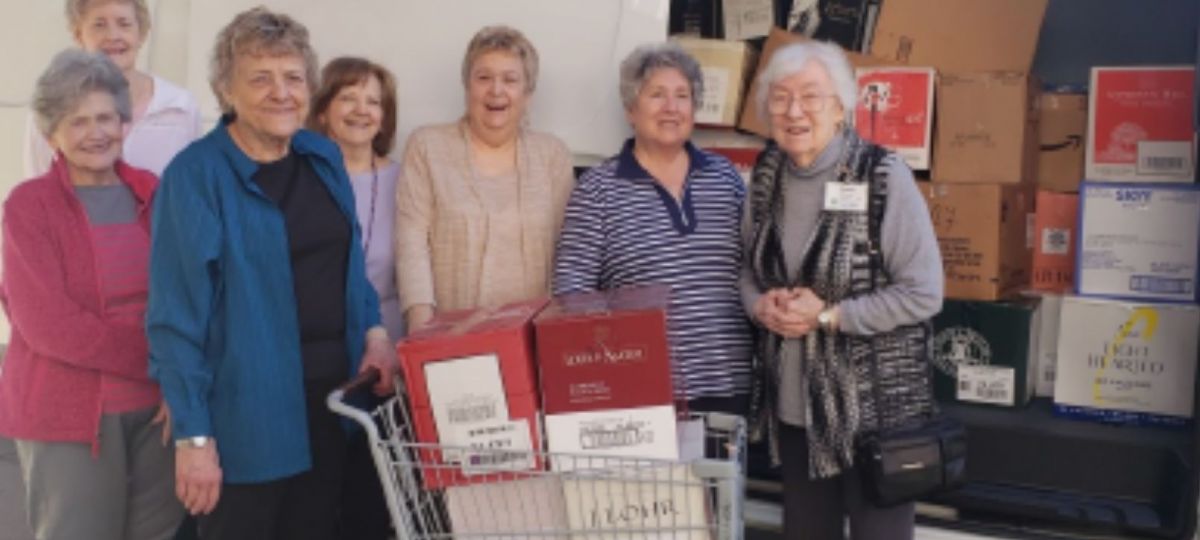ACH_2021_FoodBank_Donation Ann's Choice Food Bank Donation