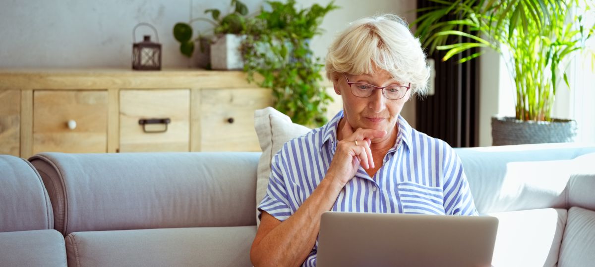 woman with laptop