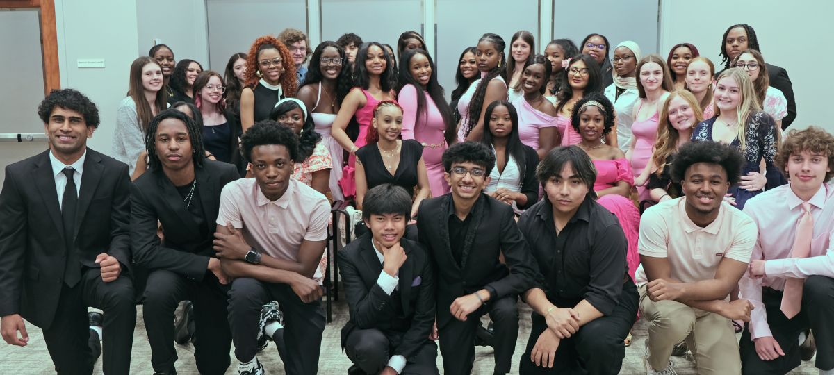 Generous Oak Crest Residents Support Students’ Futures Through Scholarship Fund