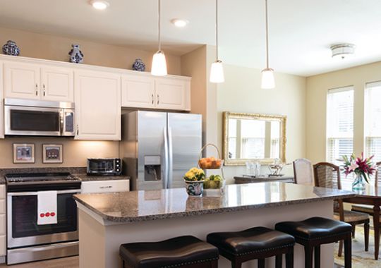 Image of the San Luis kitchen and dining room.