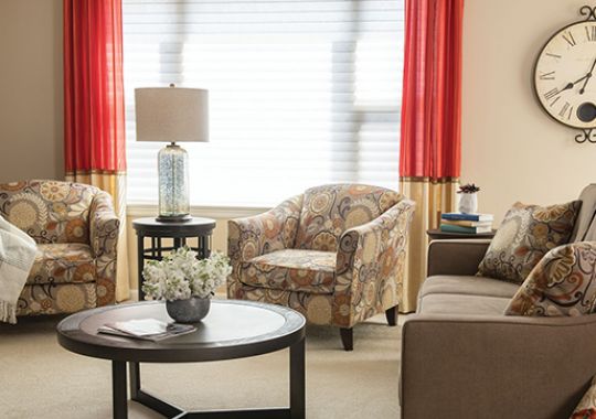 Image of the Williamsburg living room.