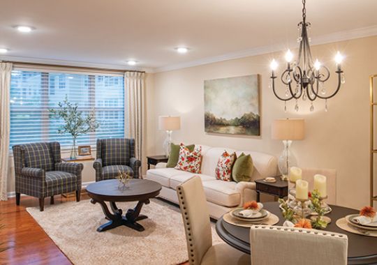 Image of the Kingston living room and dining area.