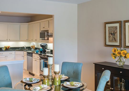 Image of the Manchester dining area.