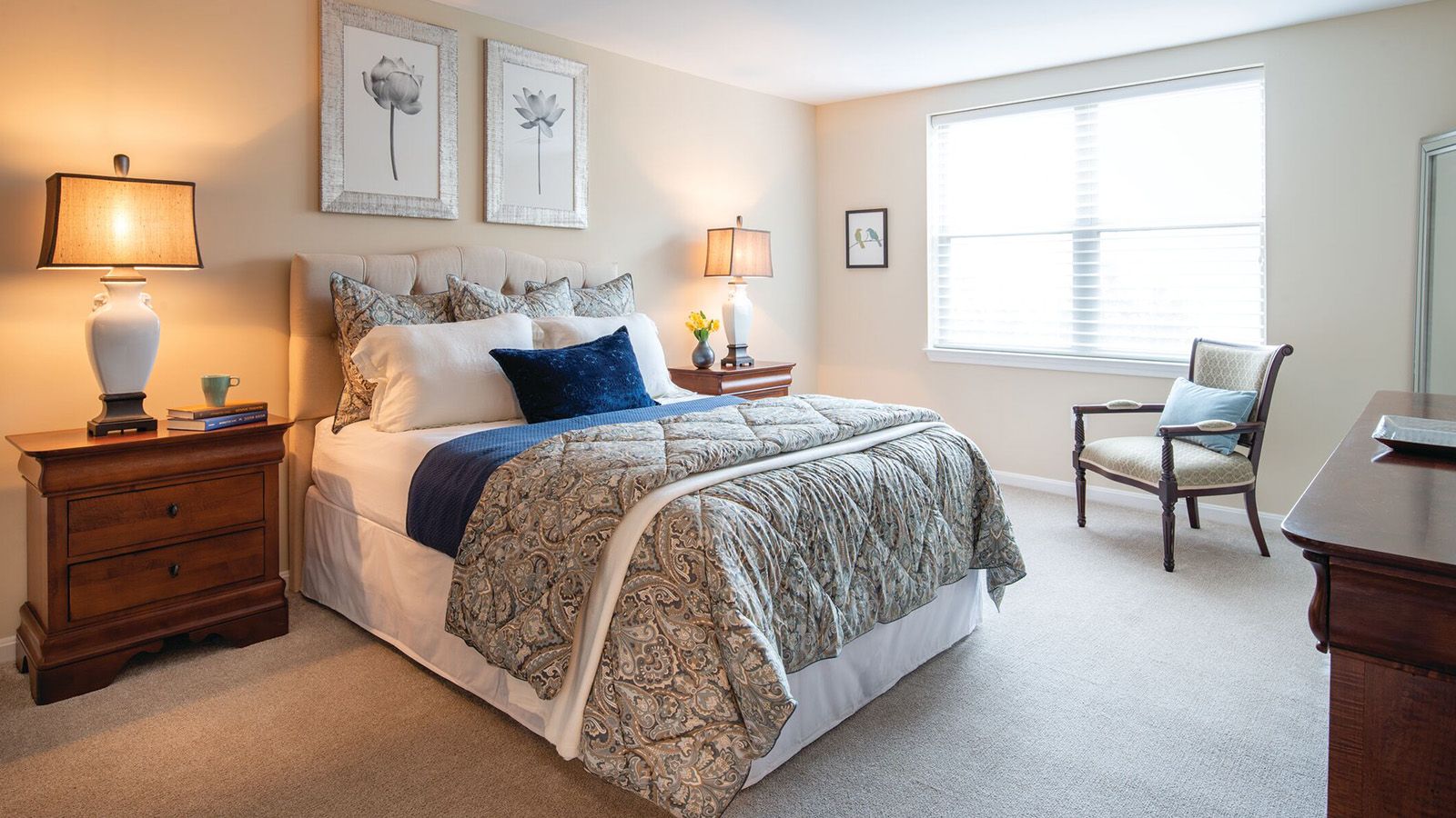 The Kingston Senior Apartments in Parkville | Oak Crest