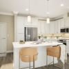 Oxford Hills - One Bedroom With Den - Kitchen